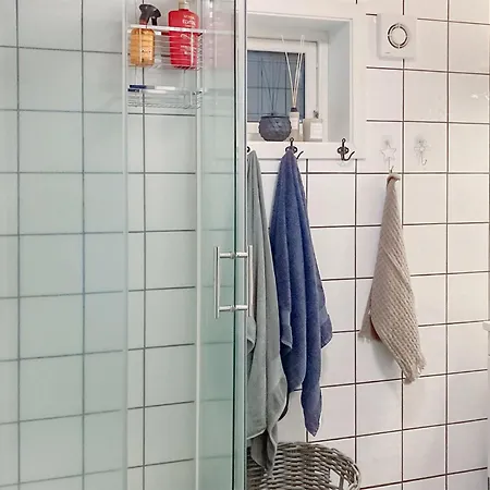 3 Bedroom Beautiful In Feriehus