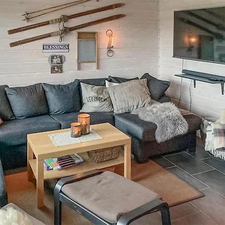 3 Bedroom Beautiful In * Aseral